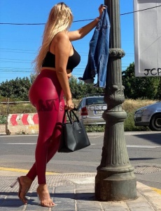 Hola caballeros, soy una mujer muy guapa y atractiva, me gustaría salir y conocer personas y sitios hermosos