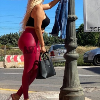 Hola caballeros, soy una mujer muy guapa y atractiva, me gustaría salir y conocer personas y sitios hermosos, Alicante