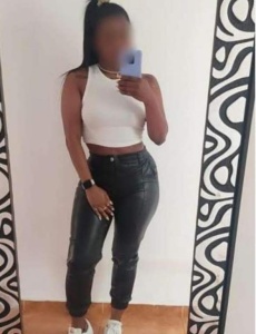 Rubi morenasa aada sólo europeos y clientes vip... 24 horas fotos real