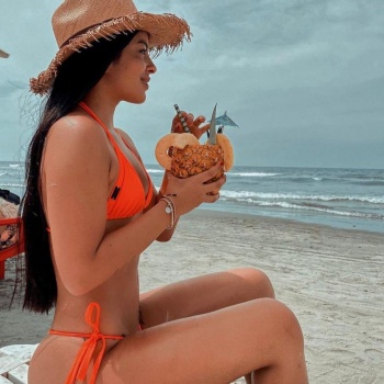 Modelo colombiana en alicante, Alicante