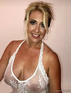 En denia Ángela ,novedad, impresionante mujer con curvas deliciosas