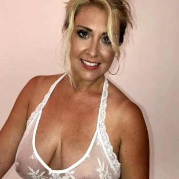 En denia Ángela ,novedad, impresionante mujer con curvas deliciosas, Alicante