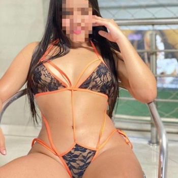 Chica joven encantadora dispuesta a pasarla, Alicante