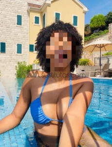 Hola soy nahomy, una chica muy sexy, educada y que le gusta vivir momentos increíbles