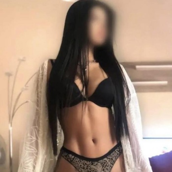 Modelo dominicana, Elda