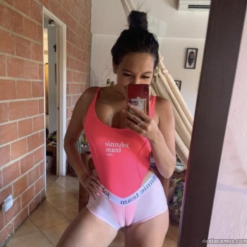 Masajista dominicana, Elda