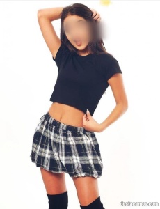 Isabela elegante super simpÁtica con rasgos exoticos