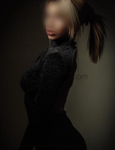 Hola mi nombre es charlotte, soy entrenadora fitness