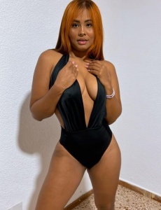 Mia colombiana acompañante