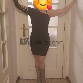 Hola soy luci, chica madurita, simpática, educada y me gusta vivir la vida intensamente y tener momentos inolvidables, Alicante