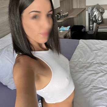Unica espaÑola de 21 aÑos olivia femenina guapa y pija., Alicante