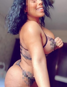 Solo estarÉ por dos semana hola chicos soy una linda morena que le gusta divertirse y disfrutar del