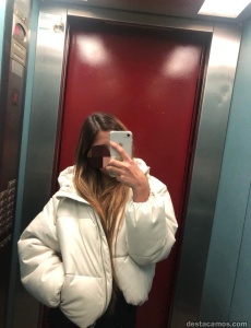 Chica en apuros económicos