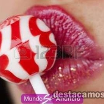 Karol morenita rellenita muy alegre, Elche