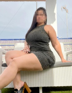 Joven compaÑÍa lujosa y masajes amateur