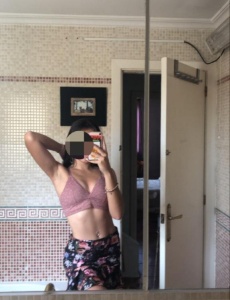 Chica jovencita salidas a hotel