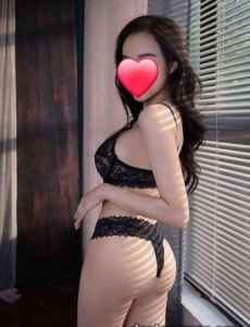 Chica de compaÑÍa asiÁtica,cariÑosa suave