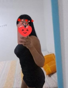 Camila esperta en masajes