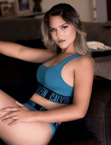 Laura, brasileña