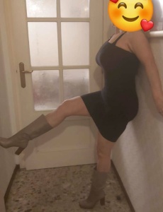 Lucy, brasileña madurita
