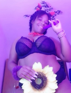 Colombiana de 21 años!!!