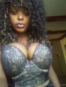 Negrita muy cariñosa!!