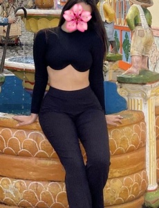 Chica de alto standing y masajista