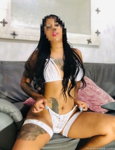 Colombiana de paso por tu ciudad