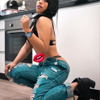 Natália pequeña colombiana, Alicante