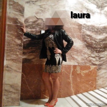 Laura española morena delgada apacionada de la vida, Elche