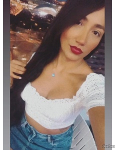 Karina  , aventurera y aada