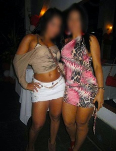 Dos mujeres, date este homenaje