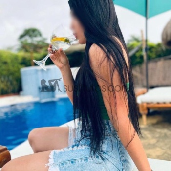 Valeria, soy una colombiana morena, mi cuerpo es delgado de hacer gimnasia, mi rostro angelical y sonrisa deslumbrante, Alicante