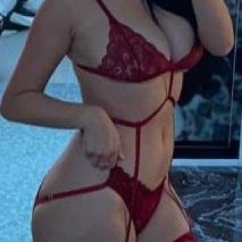 Chica angelical y cuerpo hermoso, Elche