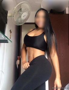 Wapa latina con curvas y mas// massages