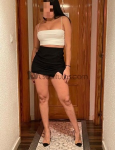 Hola soy nicole, doy buen trato y soy cariñosa, una joven muy atenta, disfrutarás de una buena compañía