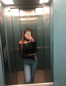 Chica en apuros económicos