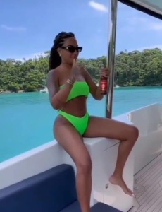 Hola amores soy la mejor canpañia te