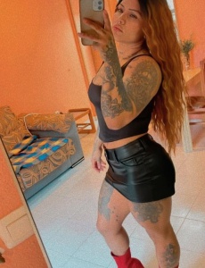 DAMA DE COMPAÑÍA DE TORREVIEJA Escort morena joven