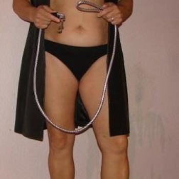 Ama solo para reales, Alicante