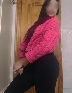 Juguetona chica latina
