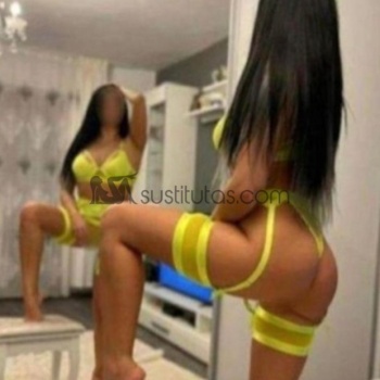 Si quieres dar la mejor impresión y que todo el mundo se gire a tu paso, qué mejor hacerlo en compañía de una mujer como yo, Alicante