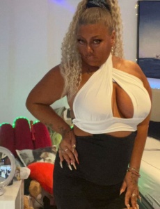 Rita, madurita educada