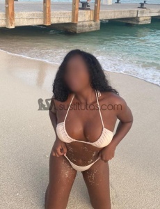 Yo soy yoselin, una colombiana de piel morena preciosa y una naturalidad que te encantará