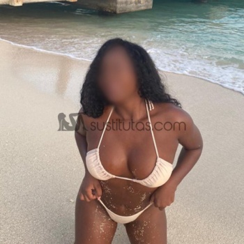 Yo soy yoselin, una colombiana de piel morena preciosa y una naturalidad que te encantará, Orihuela