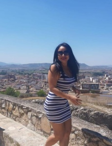 Linda guapa, alegre primera vez en villena