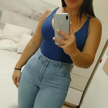 Chica linda, Alicante