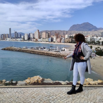 Varias chicas encantadoras y bonitas, Benidorm