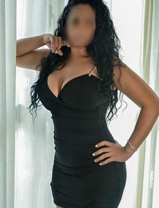 Latina morenaza solo por hoy