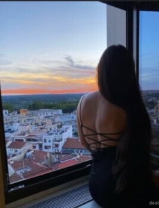 Latina amable